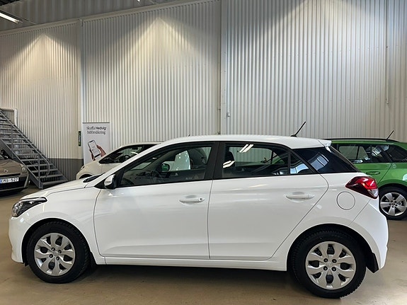 Hyundai i20 4 of 5