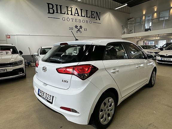 Hyundai i20 8 of 19