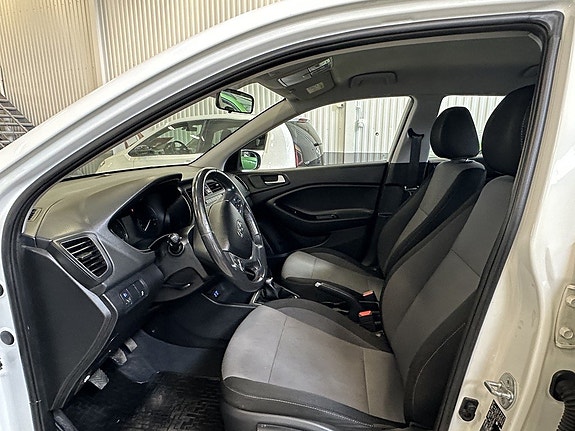 Hyundai i20 14 of 19