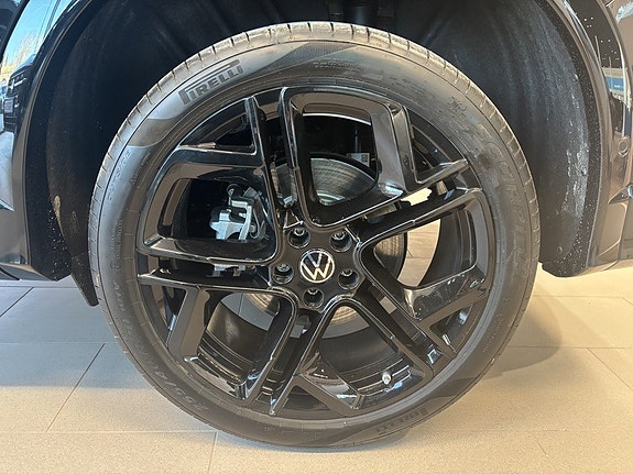 Volkswagen Tiguan 8 of 24