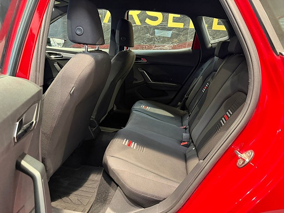 Seat Arona 19 of 26
