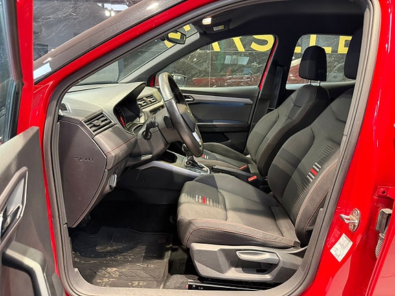 Seat Arona 17 of 26
