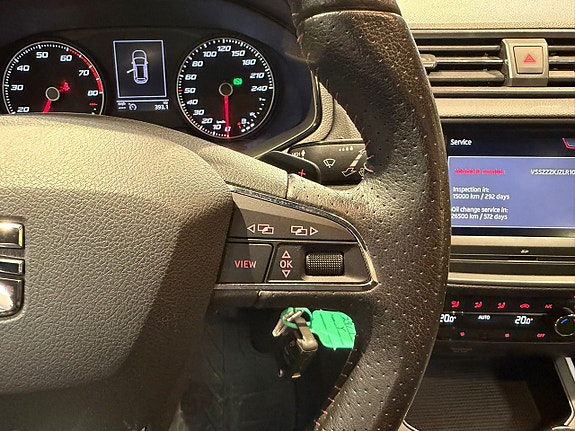 Seat Arona 12 of 26