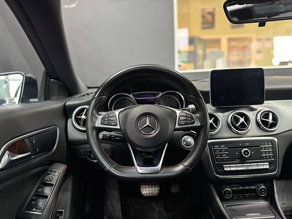 Mercedes-Benz CLA220 d 9 of 26