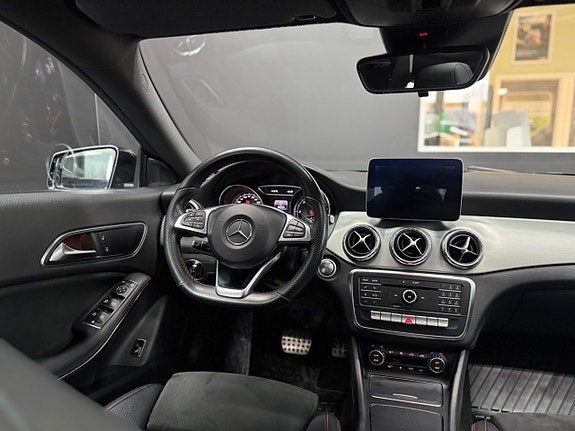 Mercedes-Benz CLA220 d 8 of 26