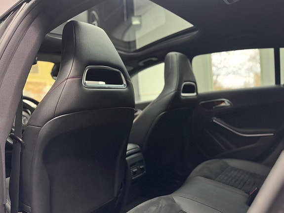 Mercedes-Benz CLA220 d 12 of 26