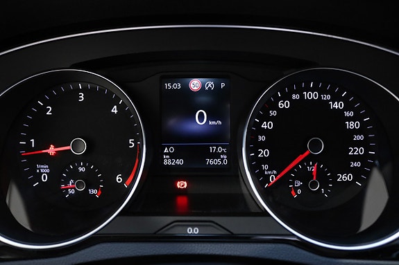 Volkswagen Passat 26 of 27