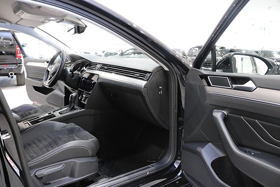 Volkswagen Passat 12 of 27