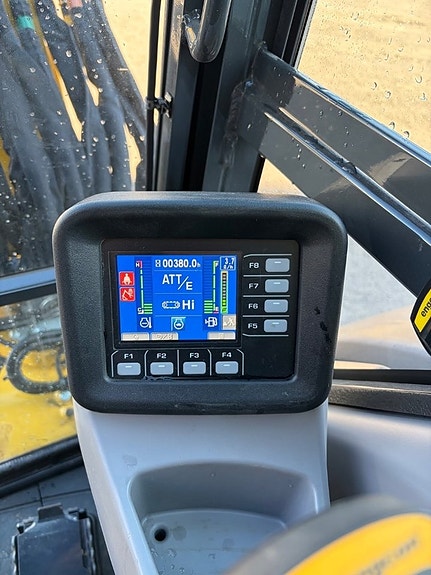 Komatsu PC55 MR-5E0 8 of 10