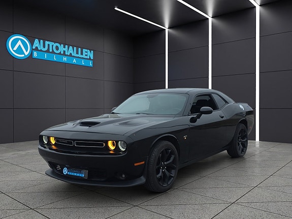 Dodge Challenger 3 of 5
