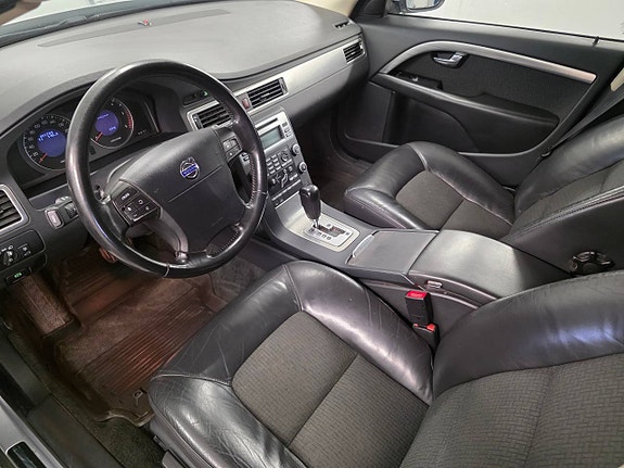 Volvo V70 5 of 5