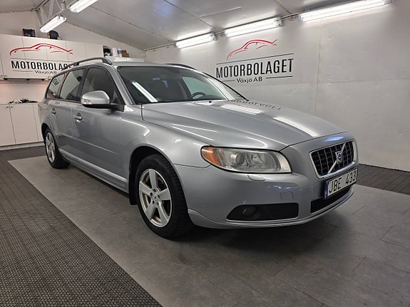 Volvo V70 4 of 5