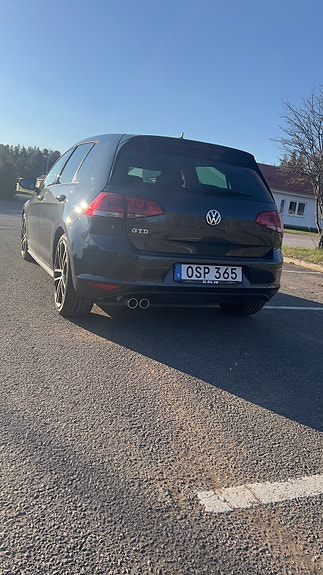 Volkswagen Golf VII 2 of 5