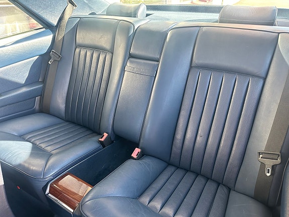 Mercedes-Benz 300 CE 6 of 17