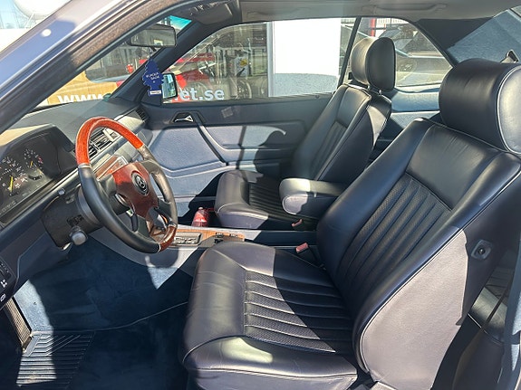 Mercedes-Benz 300 CE 10 of 17