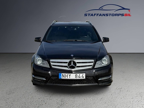 Mercedes-Benz C180 2 of 13