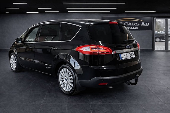 Ford S-MAX 3 of 5