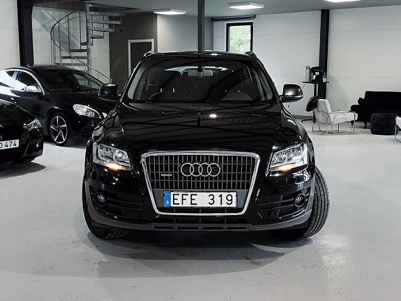 Audi Q5 2 of 18