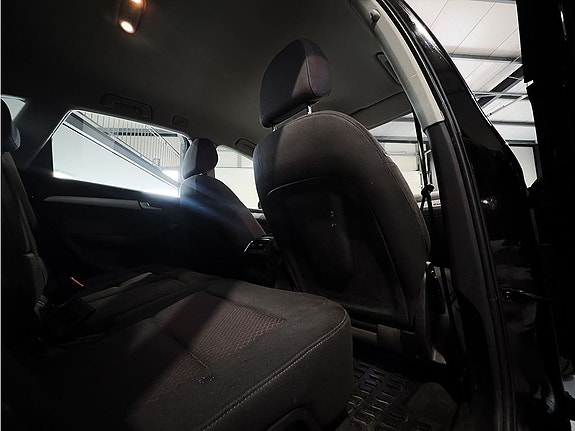 Audi Q5 12 of 18