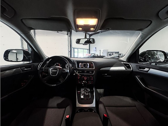 Audi Q5 9 of 18