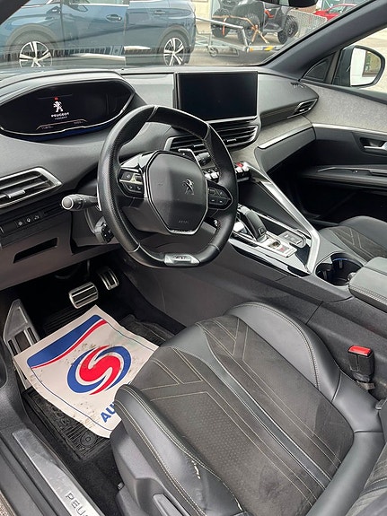 Peugeot 3008 10 of 14
