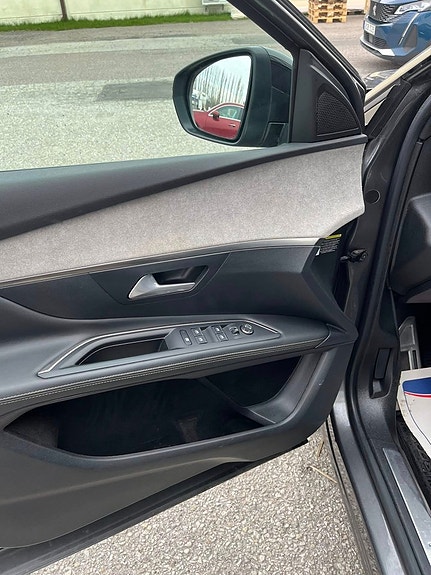 Peugeot 3008 11 of 14