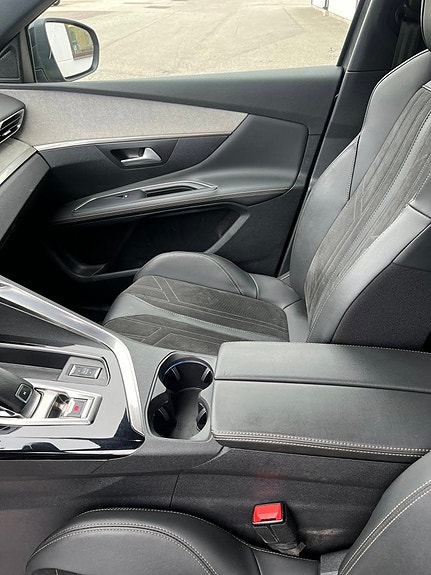 Peugeot 3008 8 of 14