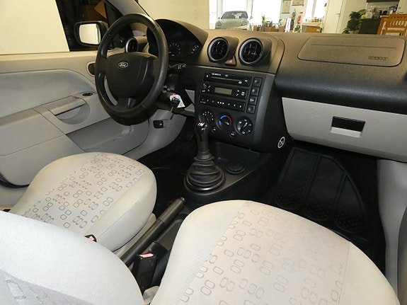 Ford Fiesta 5 of 5
