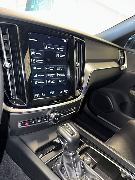 Volvo V60 15 of 20