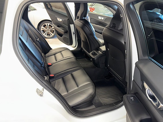 Volvo V60 16 of 20