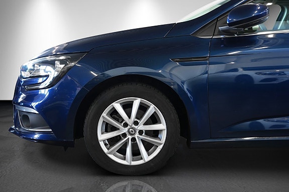 Renault Megane IV 3 of 5