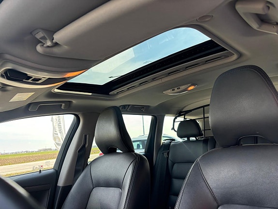 Volvo XC70 23 of 29