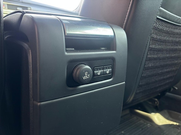 Volvo XC70 25 of 29