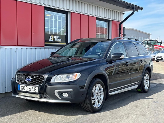 Volvo XC70 2 of 29