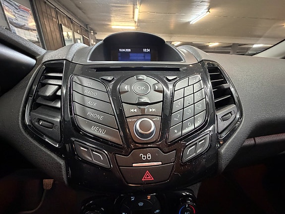 Ford Fiesta 11 of 15