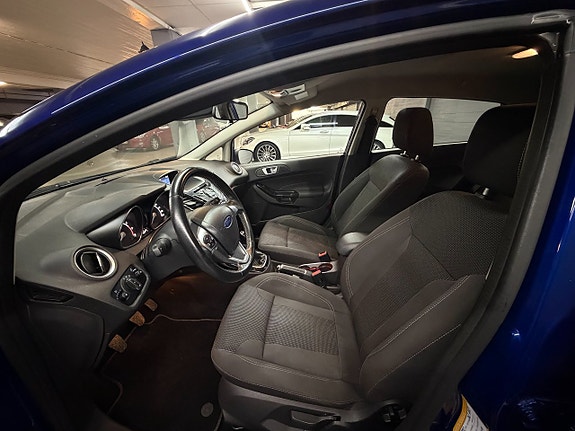 Ford Fiesta 9 of 15