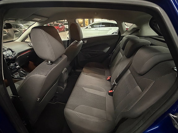 Ford Fiesta 8 of 15