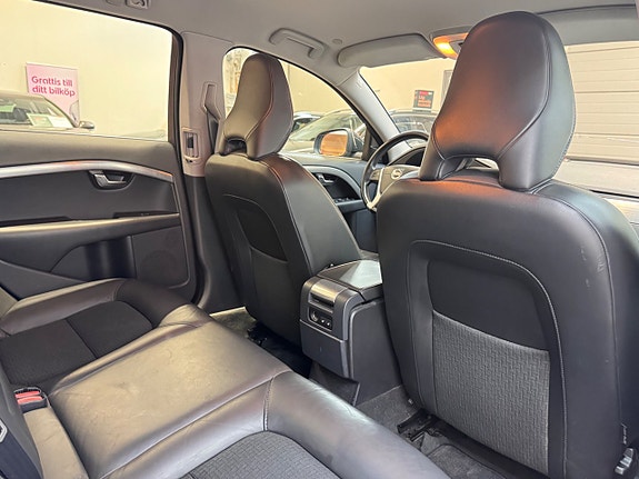 Volvo V70 13 of 23