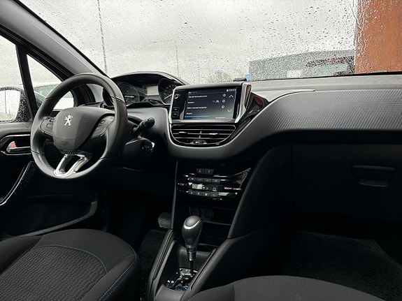 Peugeot 208 11 of 24