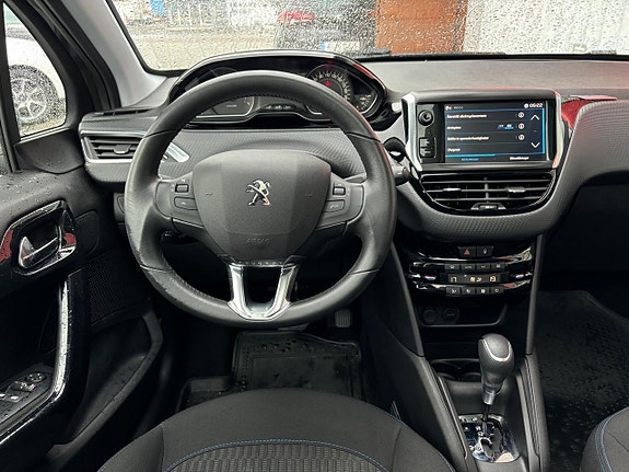 Peugeot 208 10 of 24