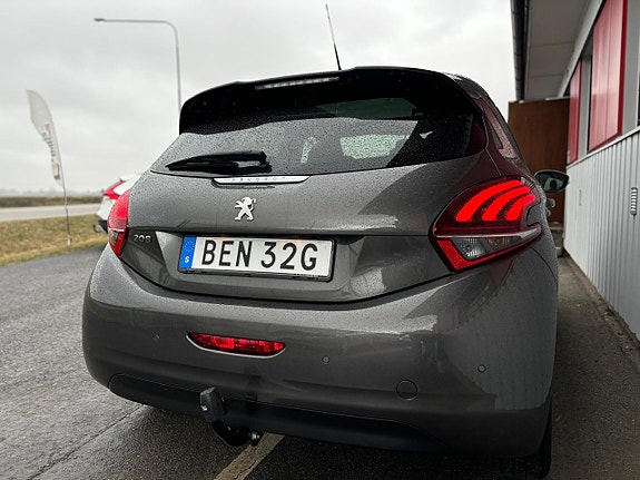 Peugeot 208 24 of 24