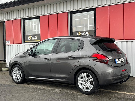 Peugeot 208 7 of 24