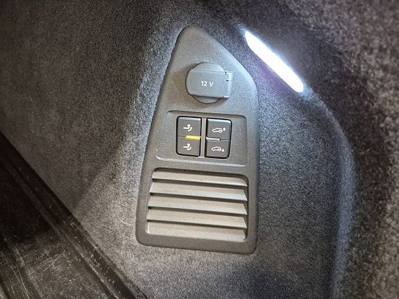 Volkswagen Touareg 13 of 13