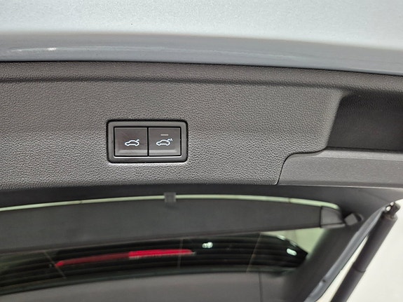 Volkswagen Touareg 12 of 13