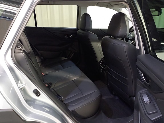 Subaru Outback 4 of 5