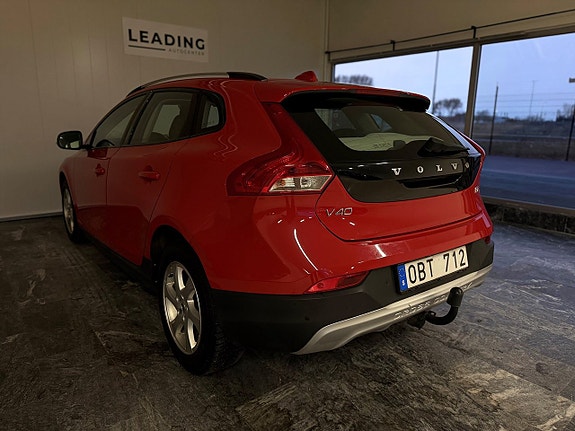 Volvo V40 Cross Country 2 of 20