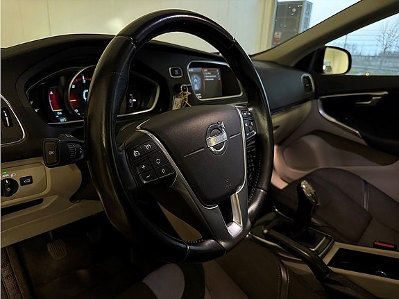 Volvo V40 Cross Country 5 of 5