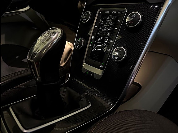 Volvo V40 Cross Country 19 of 20
