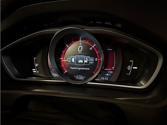 Volvo V40 Cross Country 4 of 5