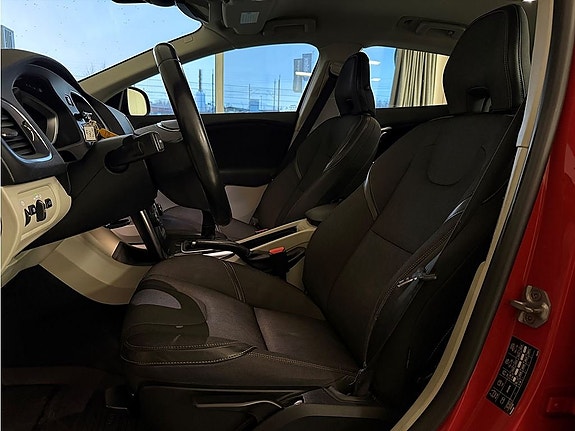 Volvo V40 Cross Country 6 of 20